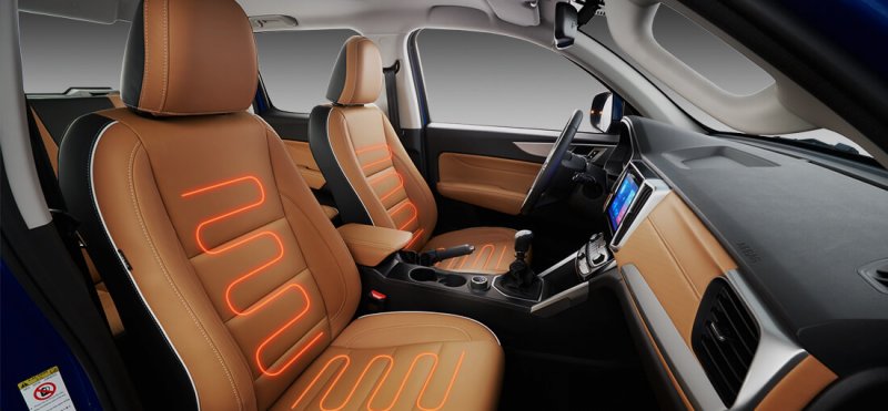 Full coverage for soft and comfortable seat and it offers a warm riding experience in winter through quick seat heating.